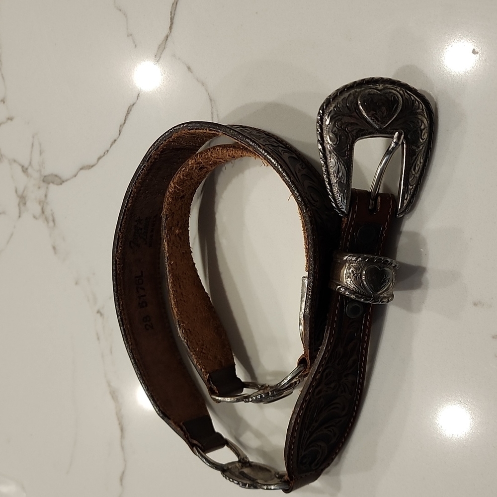 Cow girl heart belt buckle 28